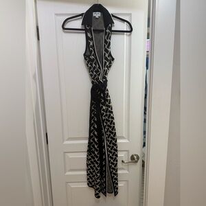 Diane Von Furstenberg Black and Cream Knit Detail